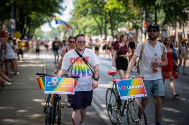 Viyana, Avusturya - 19 Haziran 2021: Viyana 'da Sosis Halkası Gururu