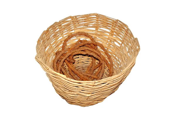 Cesta de bambú con aislado — Foto de Stock