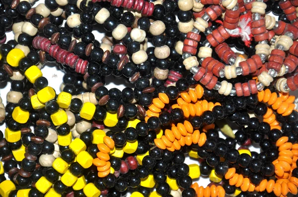 Colliers et perles colorés — Photo