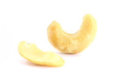 beyaz izole birkaç kaju fıstığı