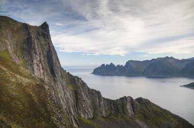 dağ aralığı Senja Adası, Norveç