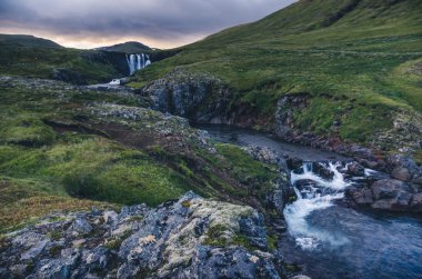 İzlanda 'da Şelale