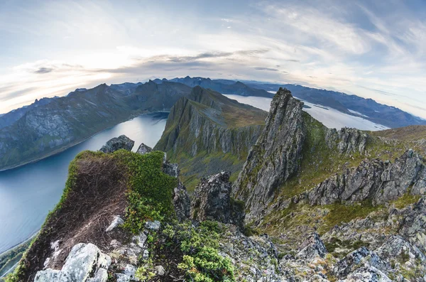 Góry zakres Senja wyspa, Norwegia — Zdjęcie stockowe