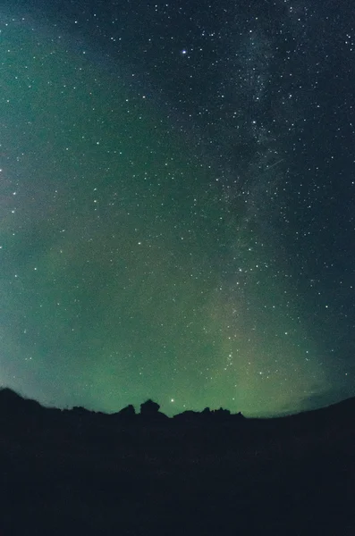 Increíble cielo nocturno sobre el horizonte —  Fotos de Stock