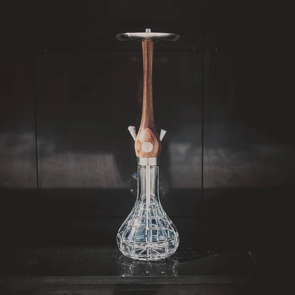 Parte de la cachimba, diseño moderno, sobre un fondo. — Foto de Stock