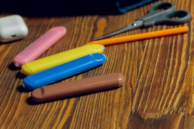 POD e-sigara veya nikotin buhar makinesi e-kalem.