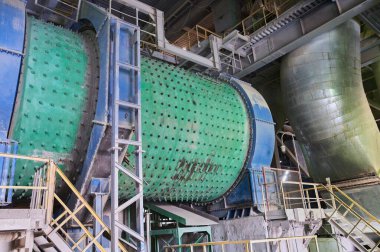 Beton karıştırma kulesi. İnşaat tesisi kavramı.