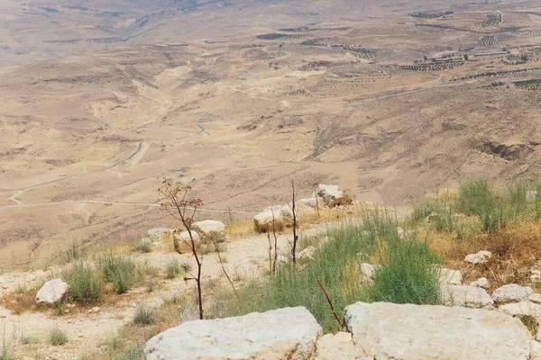 Monte Nibo, Jordânia. Monte Nebo - o orgulho do Jordão, um lugar santo, um canto deslumbrante da terra, que é capturado no Livro dos Livros - a Bíblia. — Fotografia de Stock