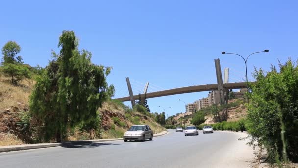 AMMAN, JORDAN - 12 Mart 2018: Ürdün 'deki Abdoun Ekspres Köprüsü. — Stok video