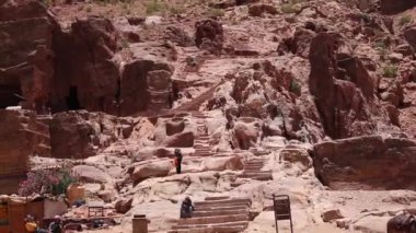 PETRA, JORDAN - 15 Mart 2018: Popüler Ulaşım - Eşek. Petra. Ürdün.