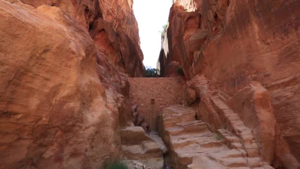 Vista Elevada del Monasterio o El Deir en la Antigua Ciudad de Petra, Jordania, — Vídeos de Stock