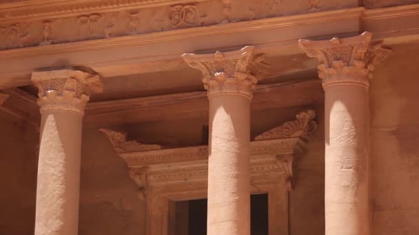 约旦佩特拉古城的修道院或El Deir的高程视图, — 图库视频影像