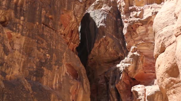 Vista Elevada del Monasterio o El Deir en la Antigua Ciudad de Petra, Jordania, — Vídeos de Stock