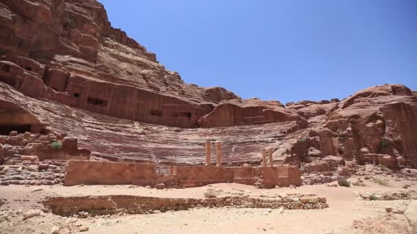 Emelkedett kilátás a kolostor vagy El Deir az ókori város Petra, Jordánia, — Stock videók