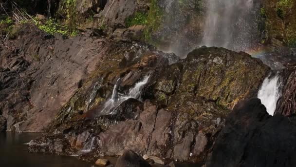 Tam Nang Vodopád, Národní park Srí Phang-Nga, okres Takuapa, Phang-Nga, Thajsko. — Stock video