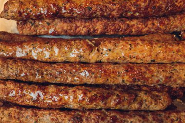 Lulya kebap, ızgarada et, ızgarada kıyma..