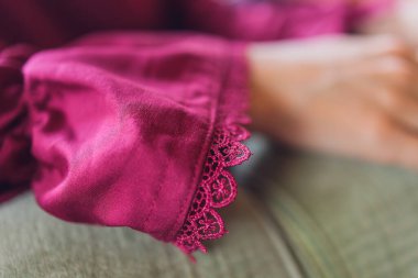 Tesksture ve Müslüman kadın kıyafetlerinin ayrıntıları.