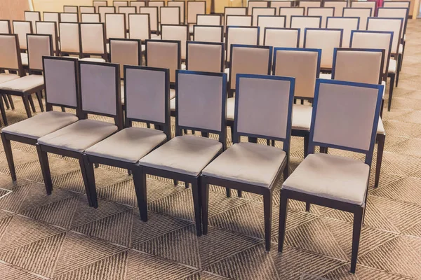 Interior de un Palacio de Congresos, sala de conferencias. — Foto de Stock