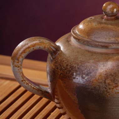 Çay fincanı doğu çaydanlığının stok görüntüsü.