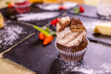 Şekerleme çeşitleri, farklı türde pasta ve tatlılar..