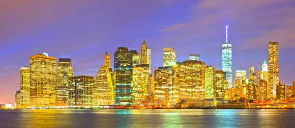 New York City, USA, buntes Stadtbild mit manhattanischen Gebäuden — Stockfoto