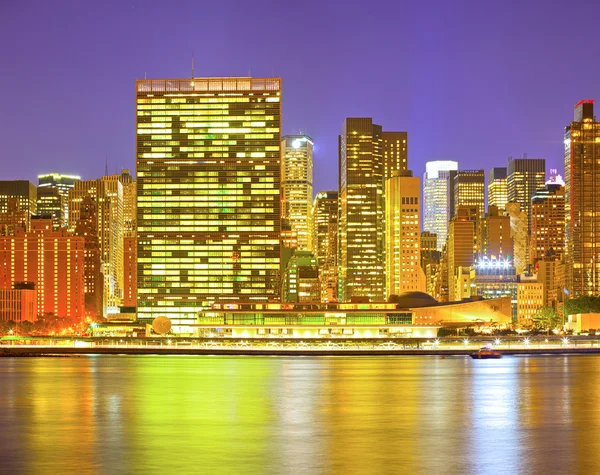 New York City, Amerika Birleşik Devletleri, renkli cityscape batımında Manhattan binaların — Stok fotoğraf