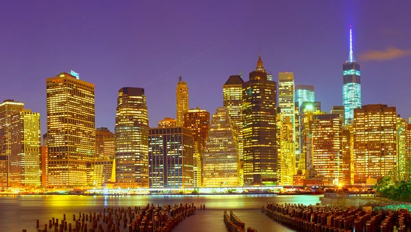 Nueva York EE.UU. colorido paisaje urbano de los edificios de Manhattan — Foto de Stock