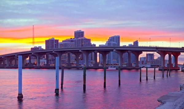 Ville de Miami Floride coucher de soleil skyline — Photo