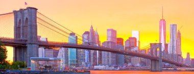 New york şehri, ünlü brooklyn Köprüsü ile manhattan şehir panoraması