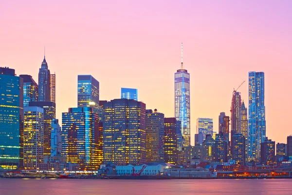 New york city, şehir merkezindeki manhattan'ın finans bölgesine binalar — Stok fotoğraf