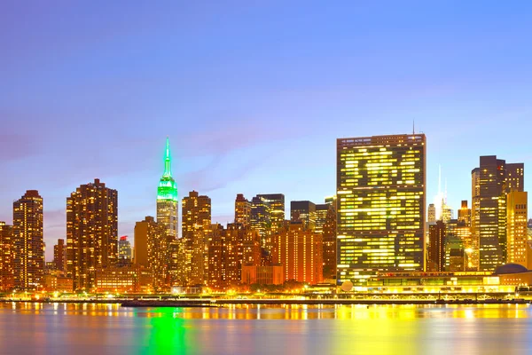 New York City, Manhattan famosi edifici simbolo skyline — Foto Stock