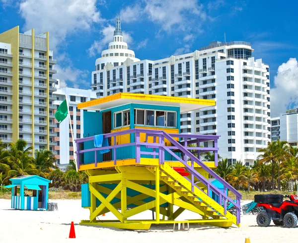 Art-déco-Badehaus am Strand von Miami — Stockfoto