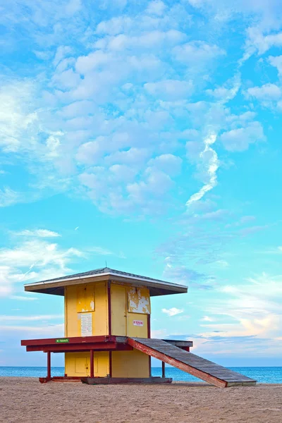 Lifeguard house in Hollywood Florida — Zdjęcie stockowe