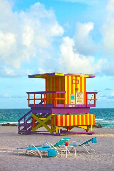 Lifeguard house in Miami Beach Florida Royaltyfria Stockbilder