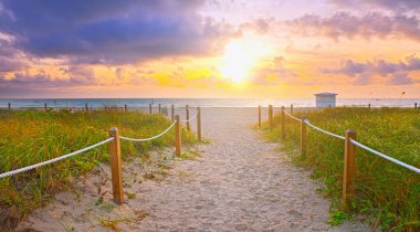 Miami Beach yolu okyanus