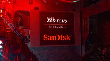 Sandisk artı sağlam bir eyalet sürüşü. editoryal ürün fotoğrafçılığı 