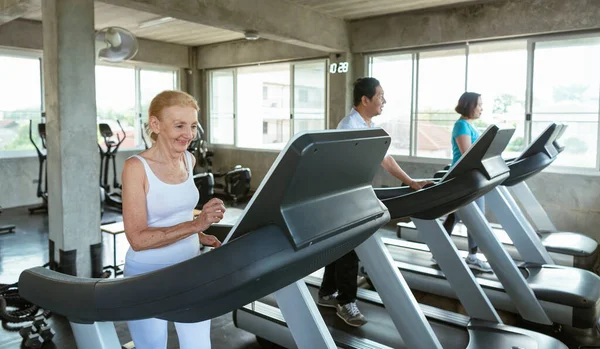 Group Friend Senior Runner Gym Fitness Smiling Happy Elderly Healthy — Stock Photo, Image