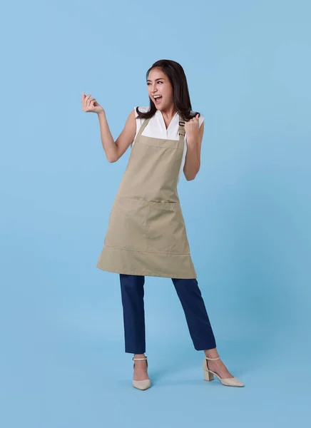 Portrait Service Minded Asian Woman Employee Studio Shot Blue Background — Stock Photo, Image