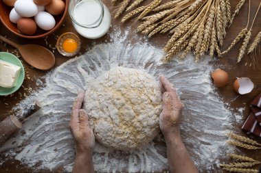 Eski tariflere göre hamur işi pişirmek için..