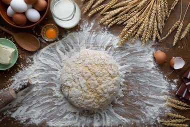 Eski tariflere göre hamur işi pişirmek için..