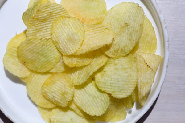 Närbild Potatistrimmiga Chips Chips Bakgrund — Stockfoto