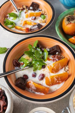 Meyve ve yulaf ezmeli kahvaltı..