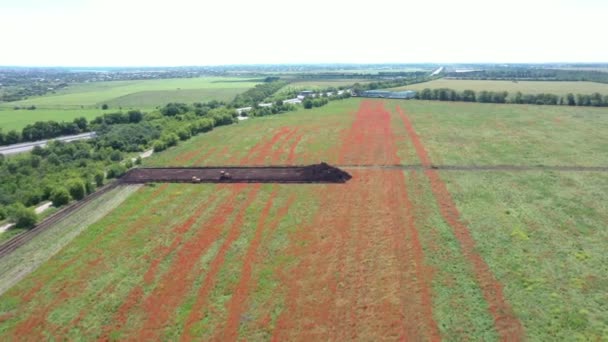 Uma Visão Panorâmica Dos Campos Empresa Agrícola Perto Auto Estrada — Vídeo de Stock