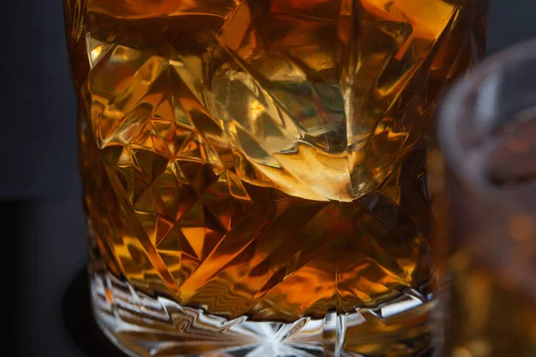 Whiskey Met Ijs Glazen Close Sterke Alcohol — Stockfoto