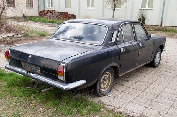 Волга на городской улице . — стоковое фото