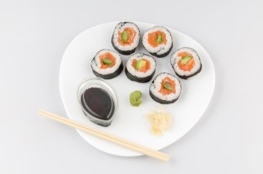 Japon deniz ürünleri suşisi.