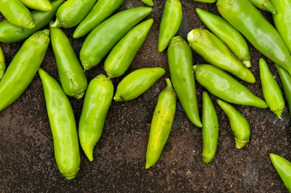 Chiles roosteren — Stockfoto