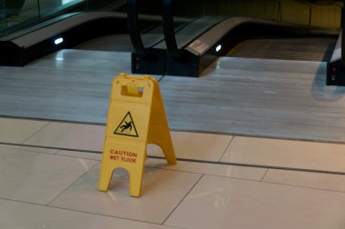 uyarı işareti kaygan