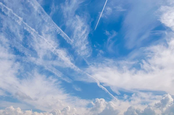 Wolken am Himmel — Stockfoto