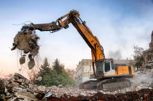 Démolition de bâtiments en milieu urbain — Photo